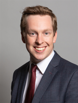 3:4 portrait of Tom Pursglove