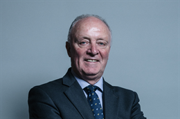 3:2 portrait of Sir David Crausby