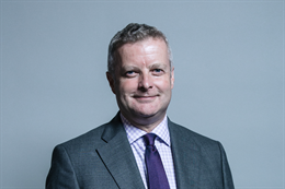 3:2 portrait of Chris Davies