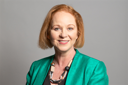 3:2 portrait of Judith Cummins