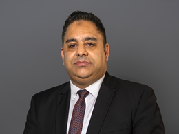 3:4 portrait of Imran Hussain