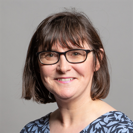 1:1 portrait of Patricia Gibson