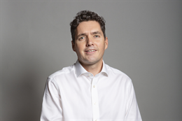 3:2 portrait of Huw Merriman