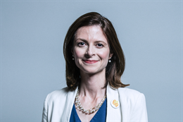 3:2 portrait of Seema Kennedy