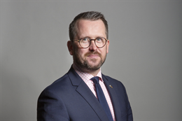 3:2 portrait of Stewart Malcolm McDonald