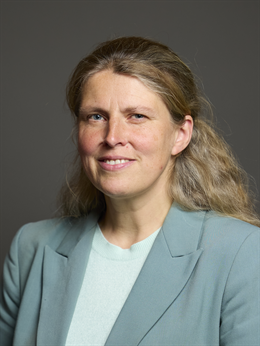 3:4 portrait of Rachael Maskell