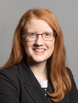3:4 portrait of Holly Lynch