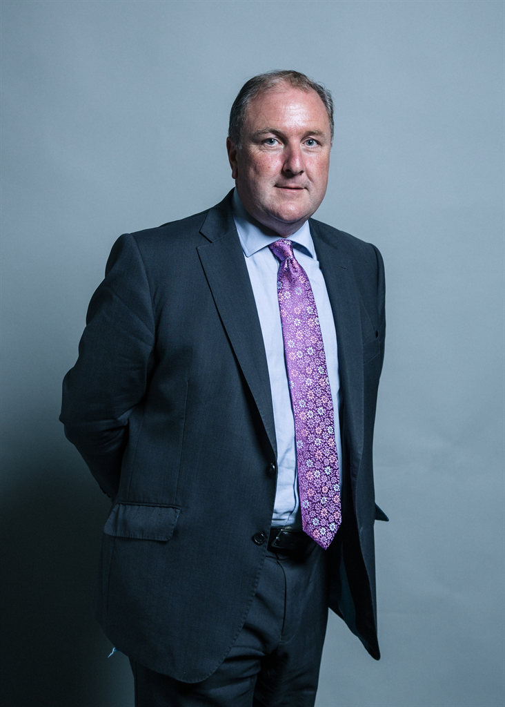 Full sized portrait of Simon Hoare