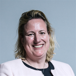 1:1 portrait of Antoinette Sandbach