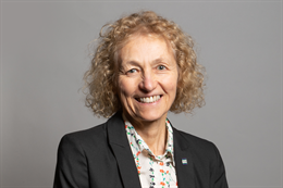 3:2 portrait of Christina Rees