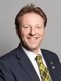 3:4 portrait of Derek Thomas