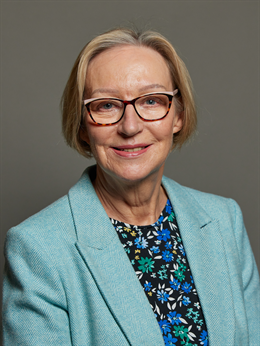 3:4 portrait of Gill Furniss
