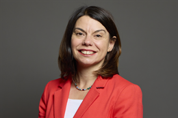 3:2 portrait of Sarah Olney