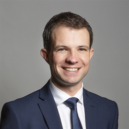 1:1 portrait of Andrew Bowie