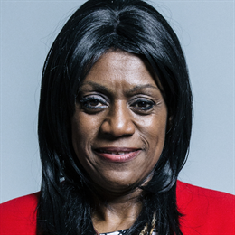 1:1 portrait of Eleanor Smith