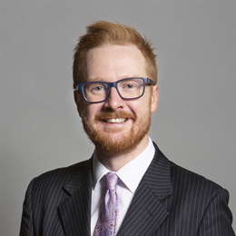 1:1 portrait of Lloyd Russell-Moyle