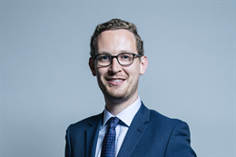 3:2 portrait of Darren Jones