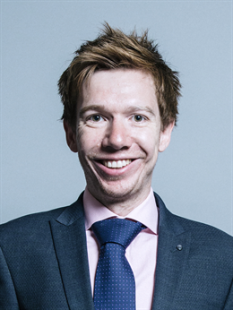 3:4 portrait of Paul Masterton