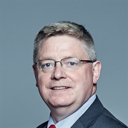 1:1 portrait of Martin Whitfield