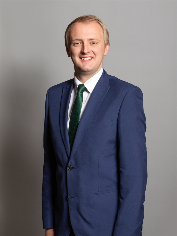 Full sized portrait of Ben Lake