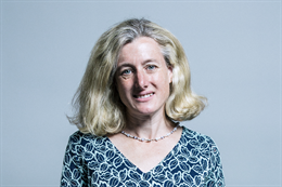 3:2 portrait of Ruth George