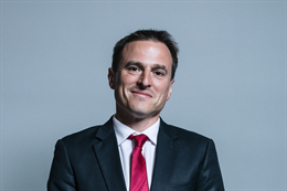 3:2 portrait of Dr Paul Williams