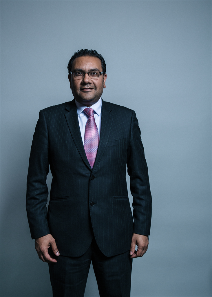 Full sized portrait of Faisal Rashid