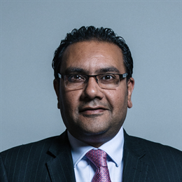 1:1 portrait of Faisal Rashid