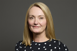3:2 portrait of Jo Platt