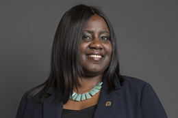 3:2 portrait of Marsha De Cordova