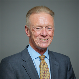 1:1 portrait of Lord Hogan-Howe