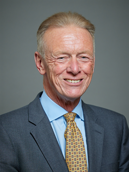 3:4 portrait of Lord Hogan-Howe