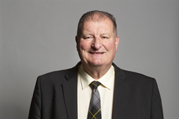 3:2 portrait of Allan Dorans