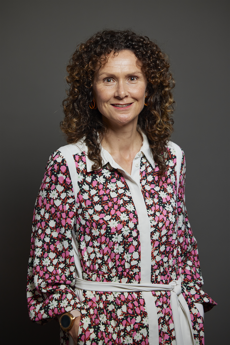 Full sized portrait of Wendy Chamberlain
