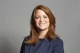 3:2 portrait of Kate Kniveton