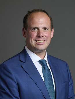 3:4 portrait of Greg Smith