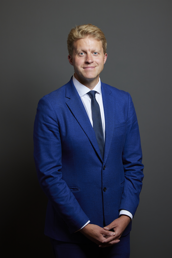 Full sized portrait of Dr Ben Spencer