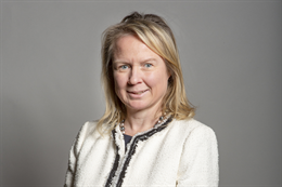 3:2 portrait of Felicity Buchan