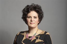 3:2 portrait of Claire Hanna