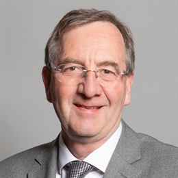 1:1 portrait of Paul Howell
