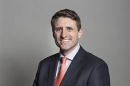3:2 portrait of Ben Everitt