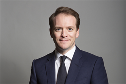 3:2 portrait of Gareth Davies