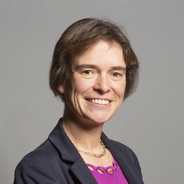 1:1 portrait of Selaine Saxby