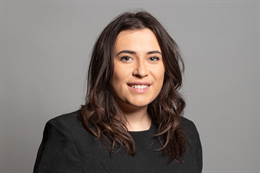 3:2 portrait of Nicola Richards