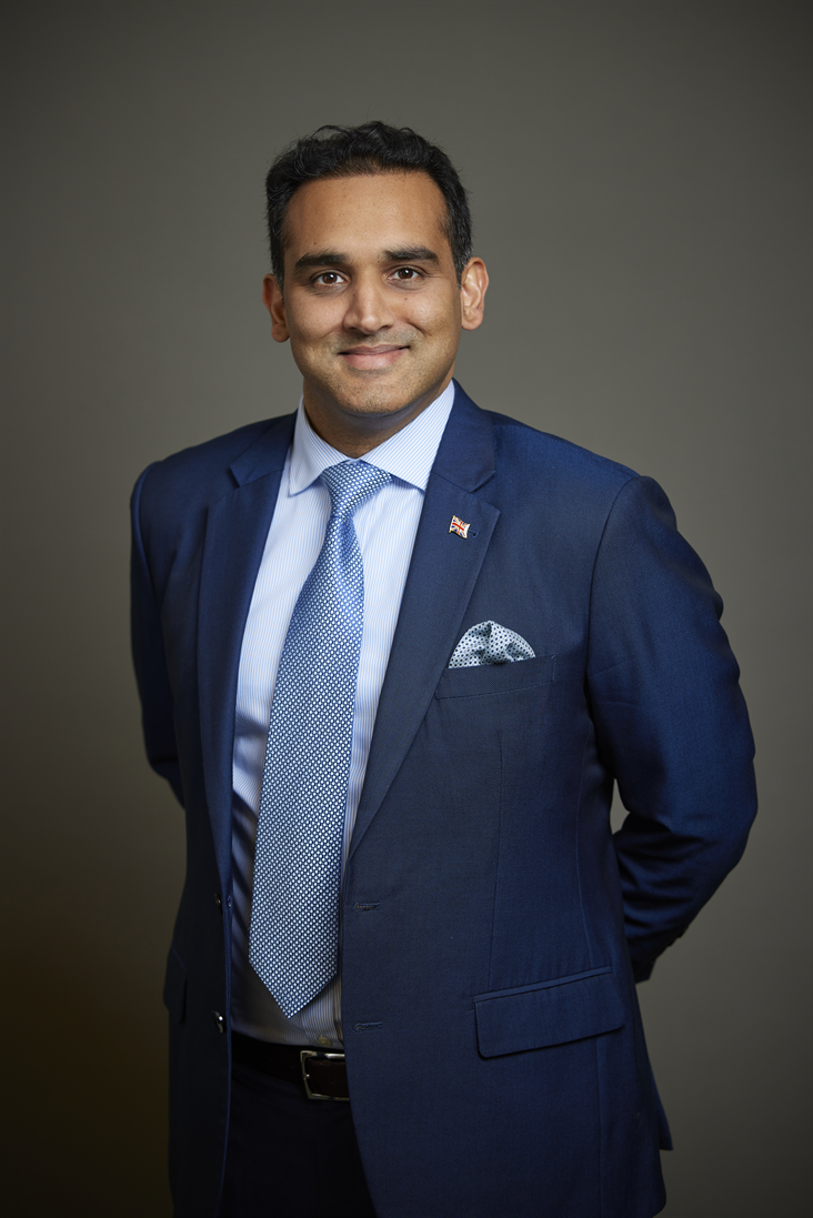 Full sized portrait of Lord Sarfraz