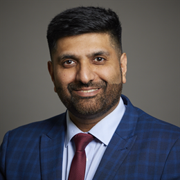 1:1 portrait of Lord Khan of Burnley