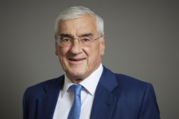 3:2 portrait of Lord Hintze