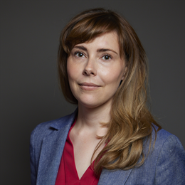 1:1 portrait of Emma Foody