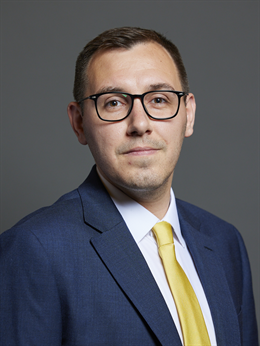 3:4 portrait of Tom Gordon