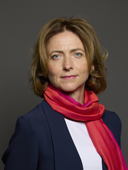 3:4 portrait of Pam Cox